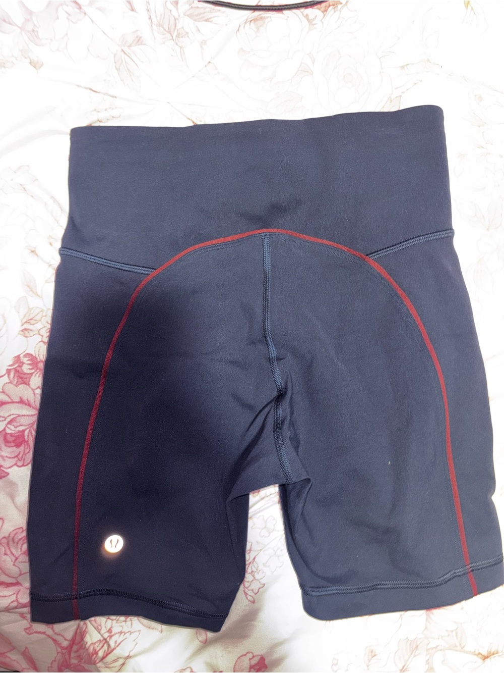 Lululemon Women's Black High-Rise Athletic Bike Shorts with Red Stitching size 6